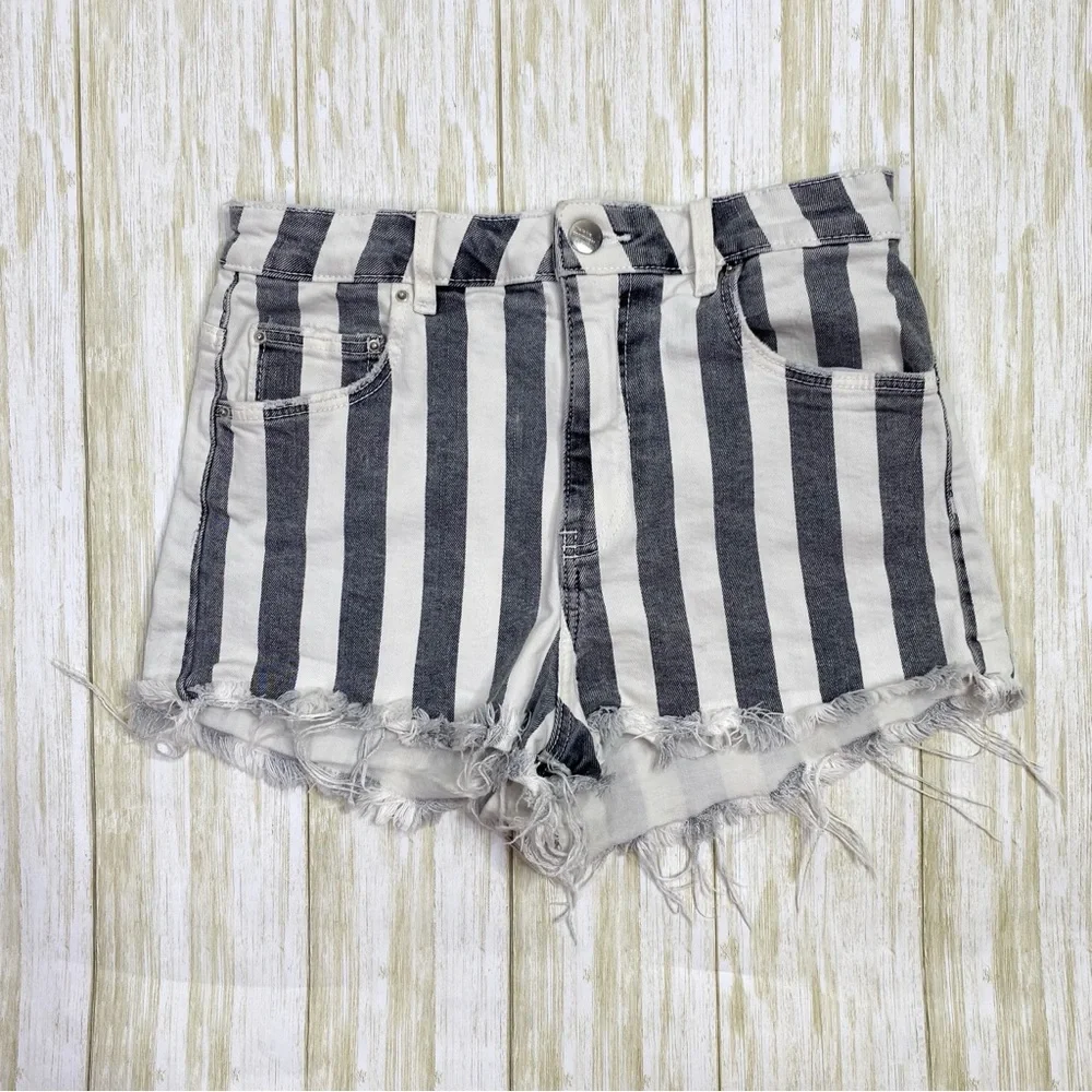 Zara Black & White Striped High Waisted Denim Jean Shorts - Picture 1 of 5